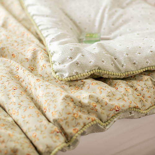 Delight Home comforter