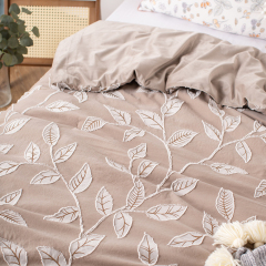 Delight Home clipped jacquard comforter