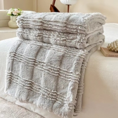 Delight Home velvet throw blanket