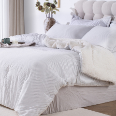 Cation-seersucker Sherpa Comforter
