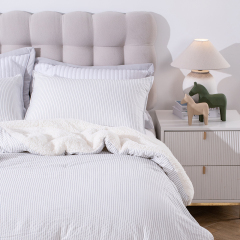 Cation-seersucker Sherpa Comforter