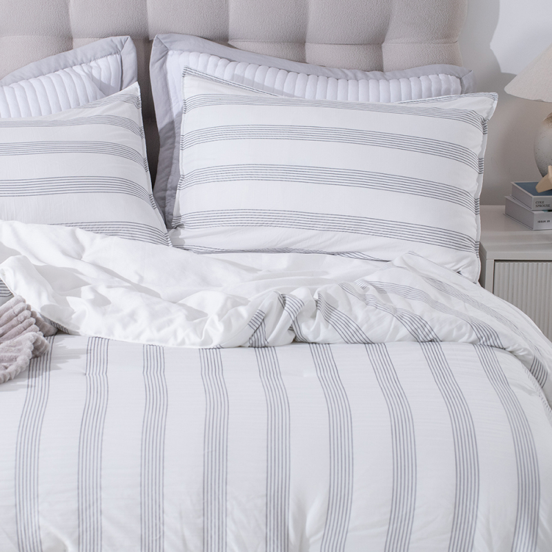 Striped Jacquard Comforter Set