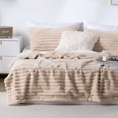 Stripe Rabbit Fur Quilt Set