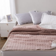 Corduroy Pinsonic Quilt