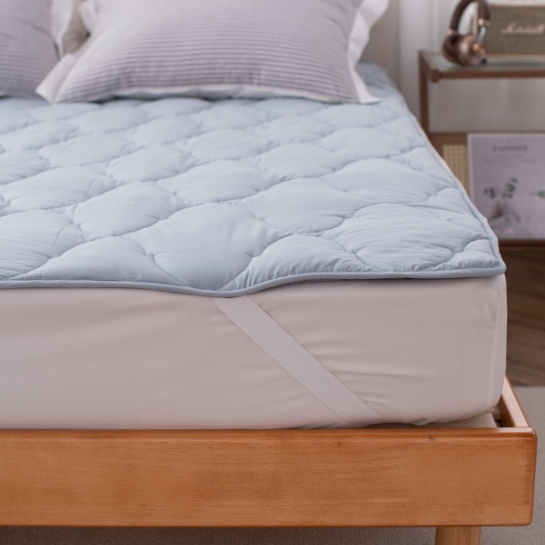 Heavyweight Wool Filling Topper