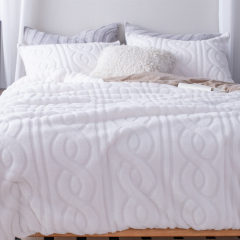 Jacquard Sherpa Comforter