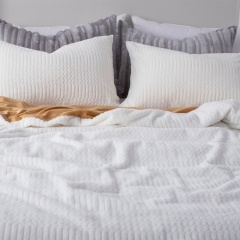 Jacquard Flannel Comforter