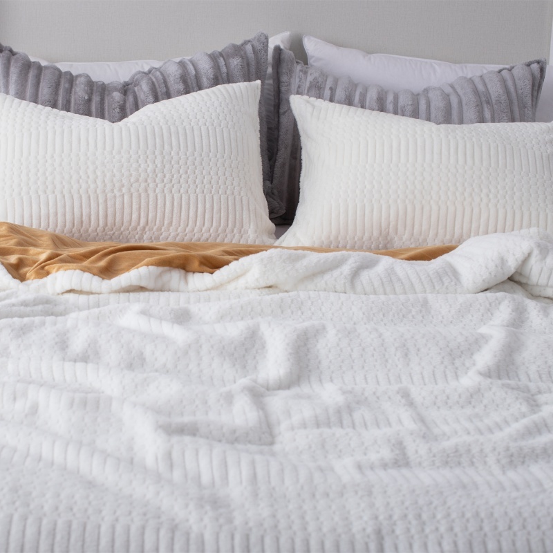 Jacquard Flannel Comforter