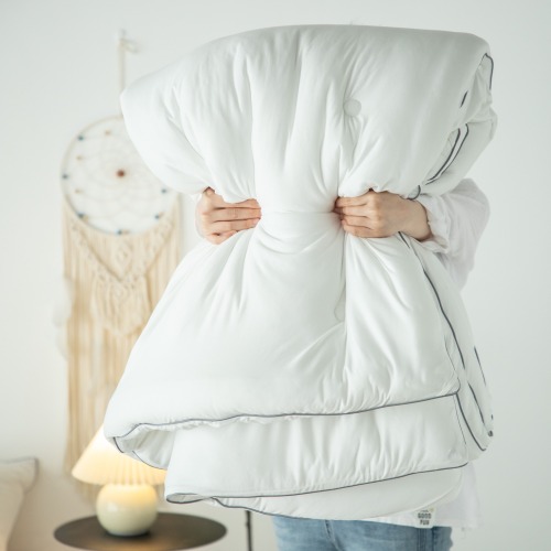 Knitted Polyester Jersey Comforter
