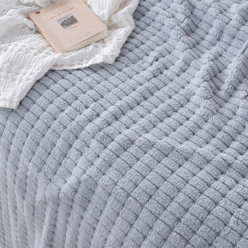 Weft-Knitted Jacquard Sherpa Quilt
