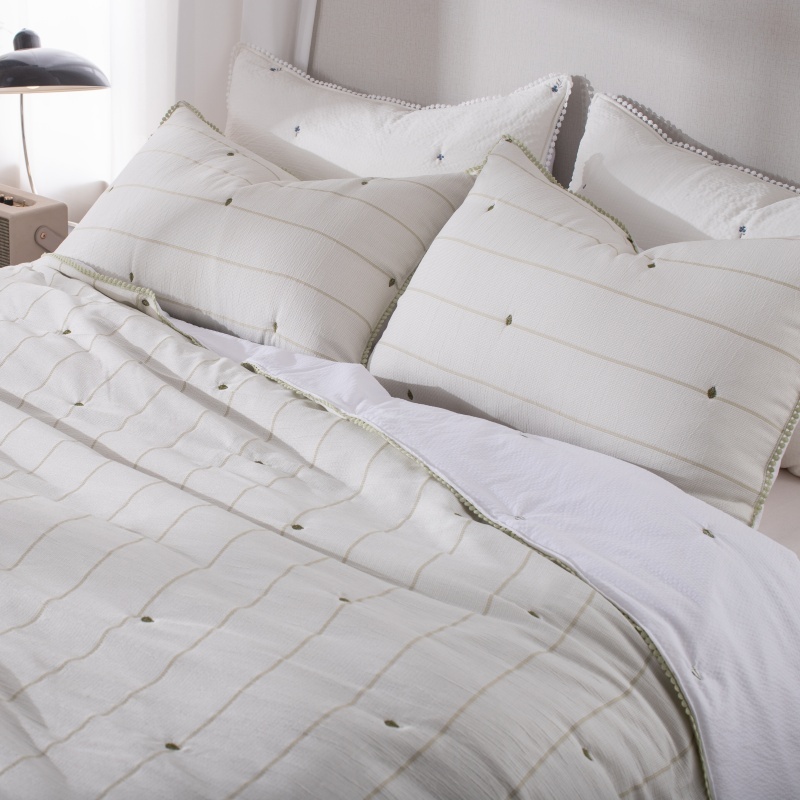 Poly Gauze Yarn Dyed Quilt with Embroidered Lace Trim
