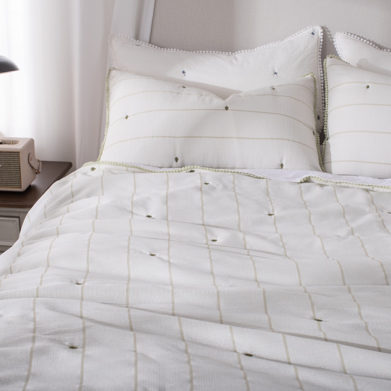 Poly Gauze Yarn Dyed Quilt with Embroidered Lace Trim