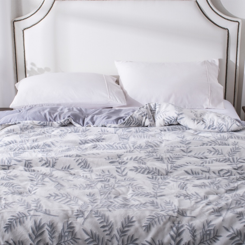 Burnt Printed Milk Velvet Comforter