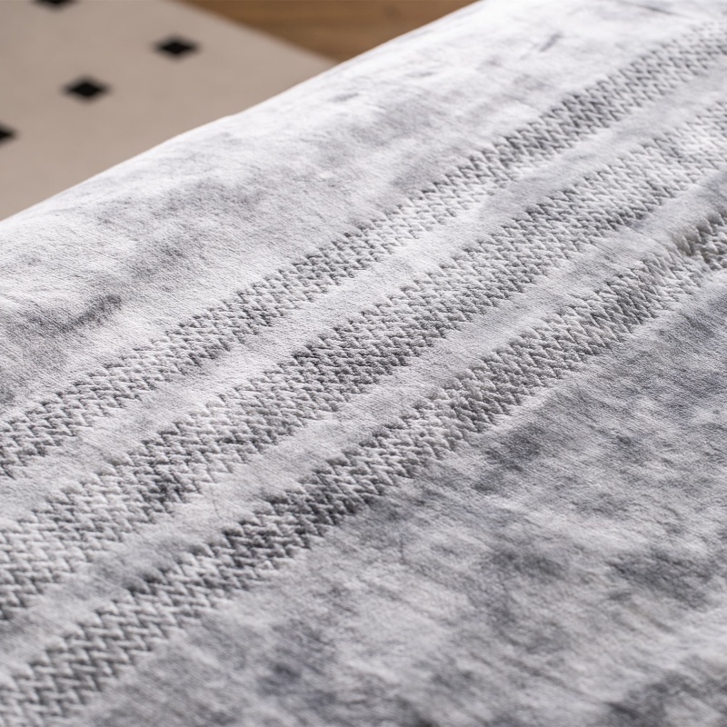 AB Yarn Burnout Printed Flannel Comforter