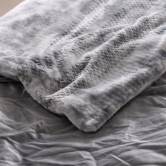 AB Yarn Burnout Printed Flannel Comforter