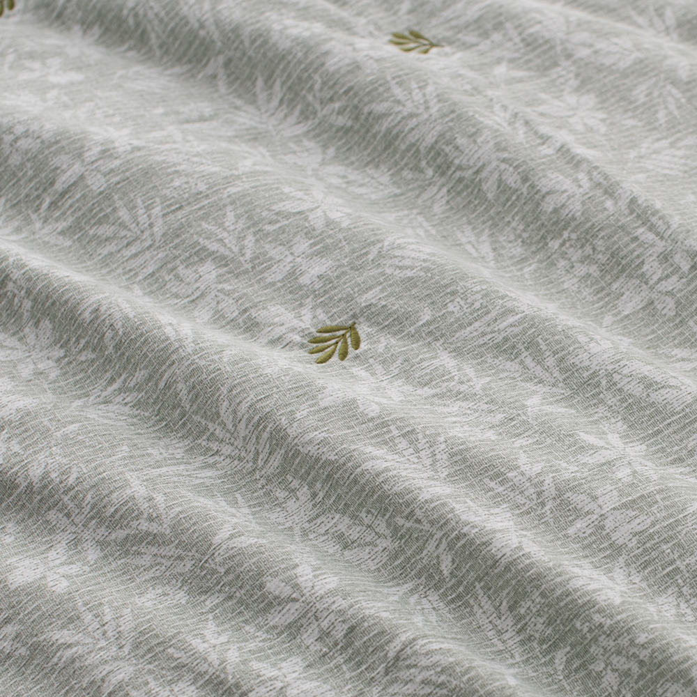 Linen-look Embroidered Quilt