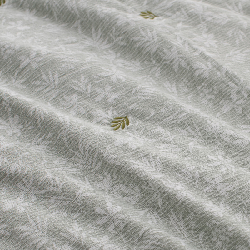 Linen-look Embroidered Quilt