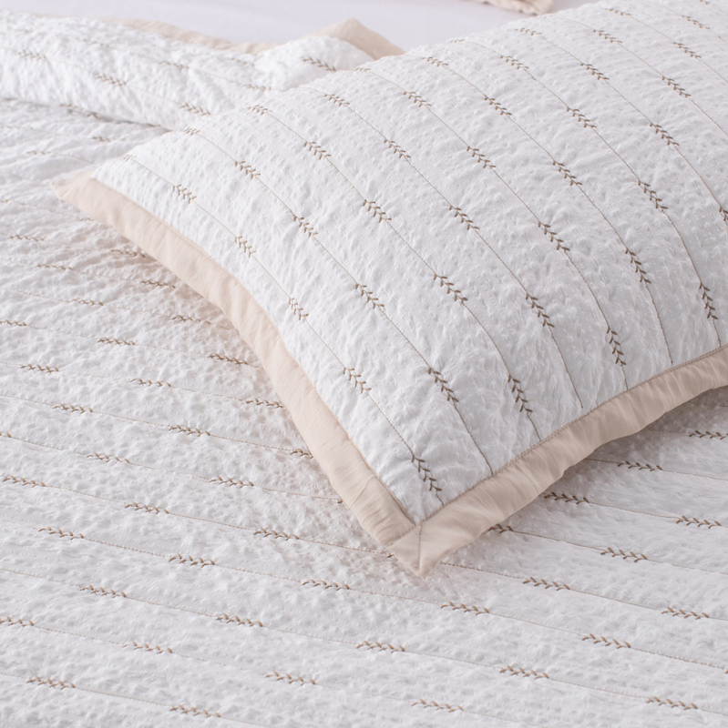 Seersucker Quilted Quilt 100% Polyester