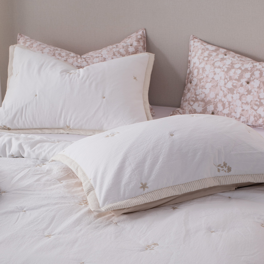 Faux Cotton-Linen Embroidery Quilt
