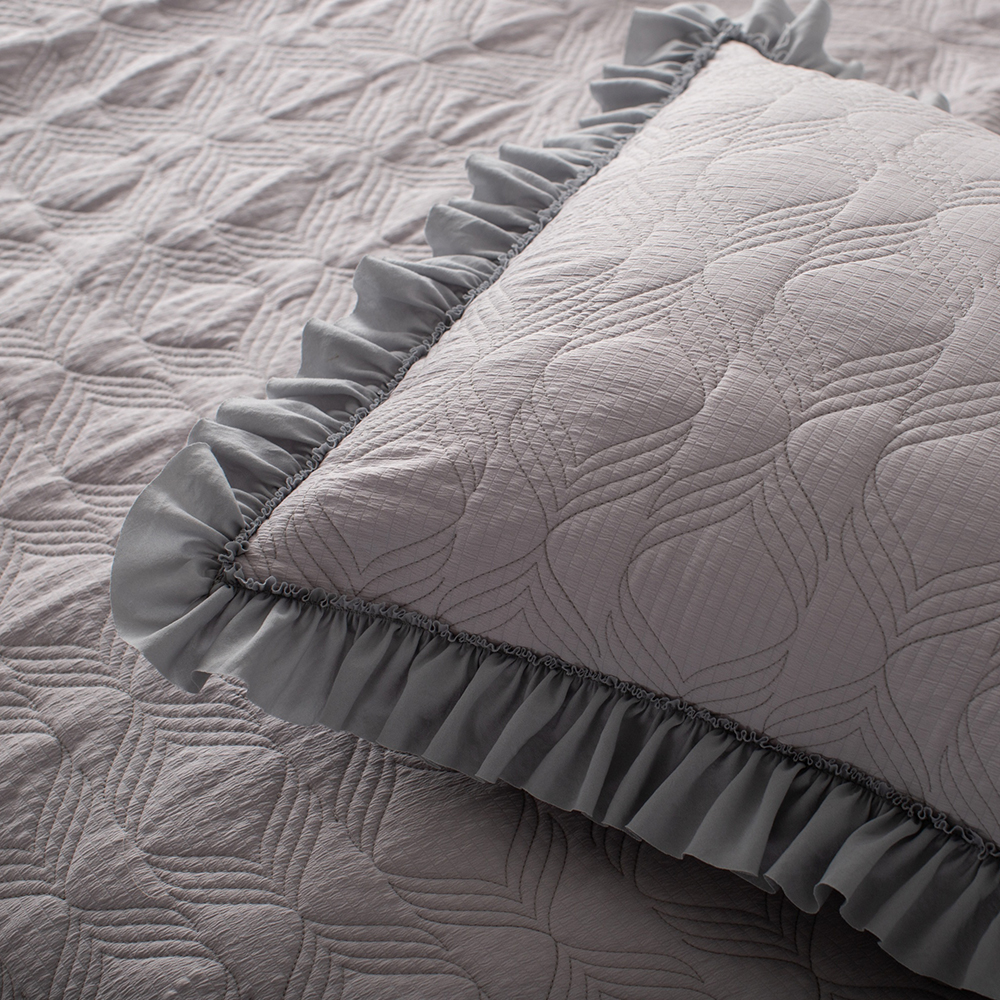 Seersucker Quilted Quilt 100% Polyester