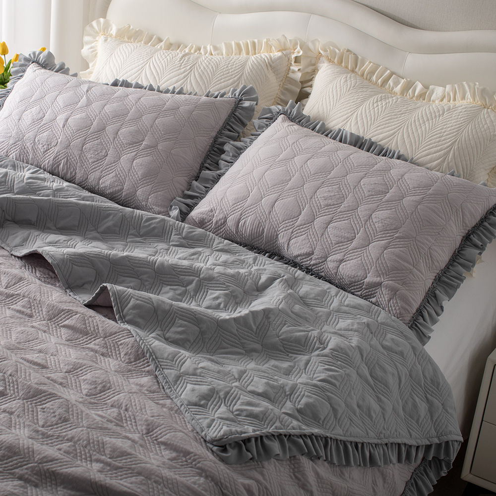Seersucker Quilted Quilt 100% Polyester