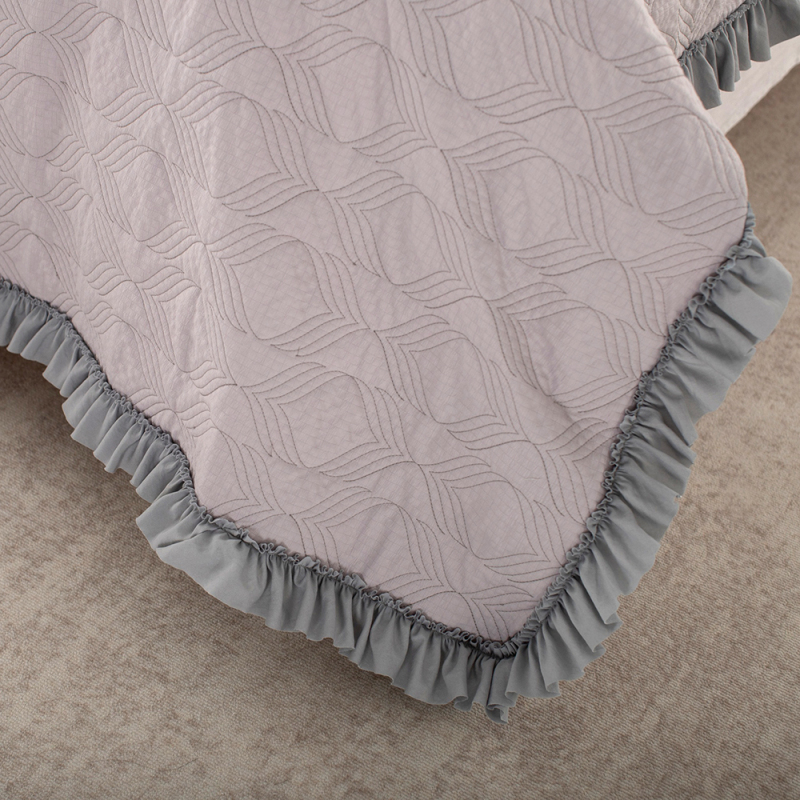 Seersucker Quilted Quilt 100% Polyester