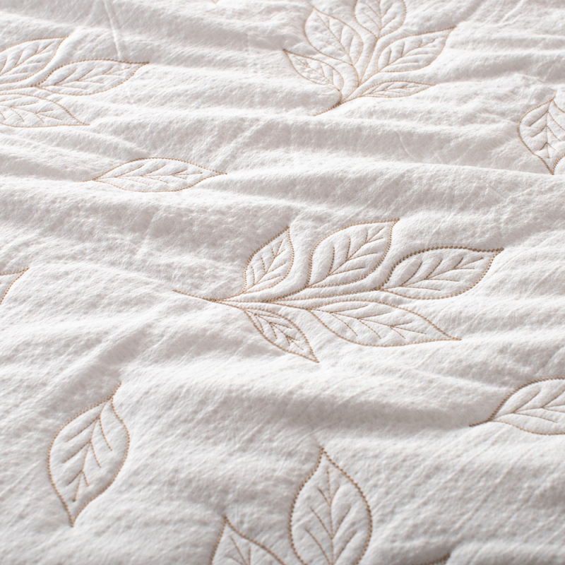 Faux Cotton-linen Embroidery Quilt with Ruffle Edge