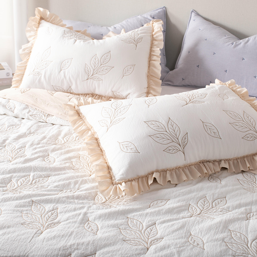 Faux Cotton-linen Embroidery Quilt with Ruffle Edge