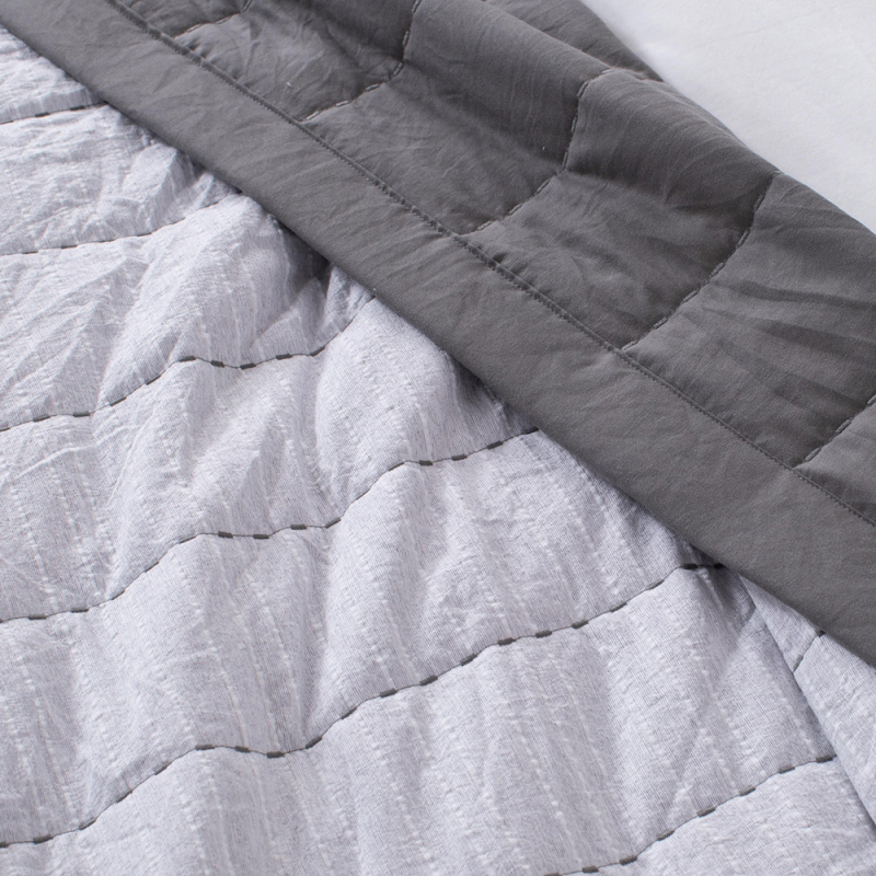 Yarn-dyed Faux Cotton-linen Embroidery Quilt