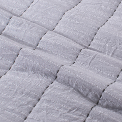 Yarn-dyed Faux Cotton-linen Embroidery Quilt