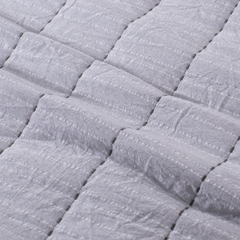 Yarn-dyed Faux Cotton-linen Embroidery Quilt