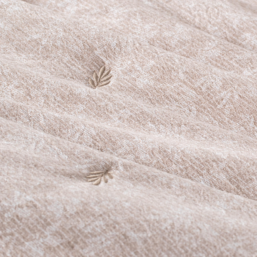 Linen-look Embroidered Quilt