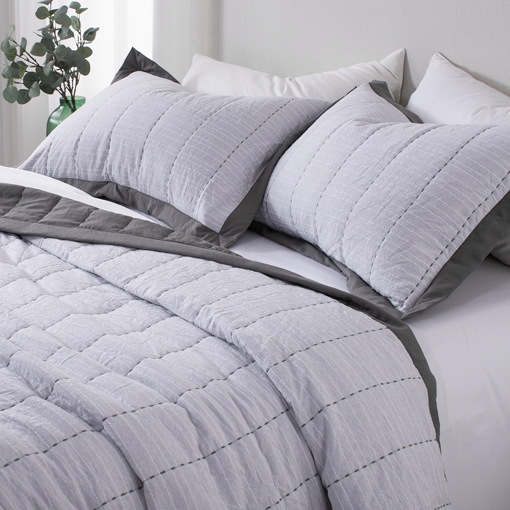 Yarn-dyed Faux Cotton-linen Embroidery Quilt