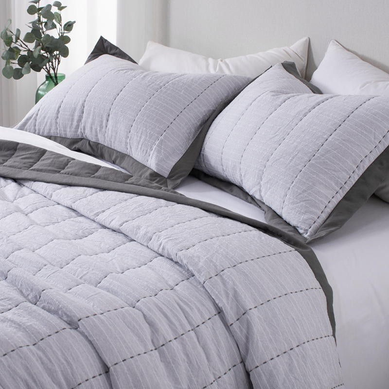 Yarn-dyed Faux Cotton-linen Embroidery Quilt