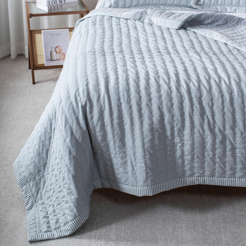 Faux Cotton-linen Embroidered Quilt