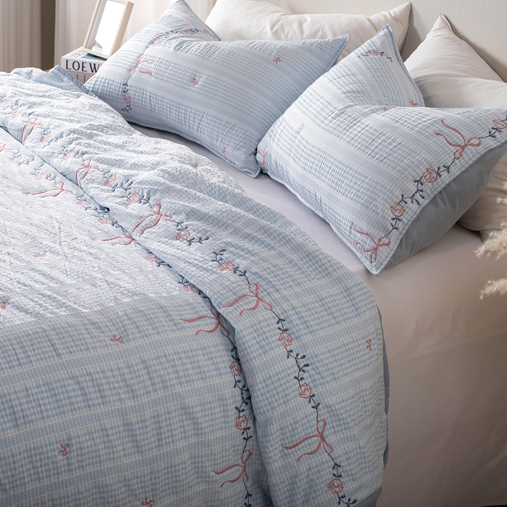 Seersucker Quilted Quilt 100% Polyester