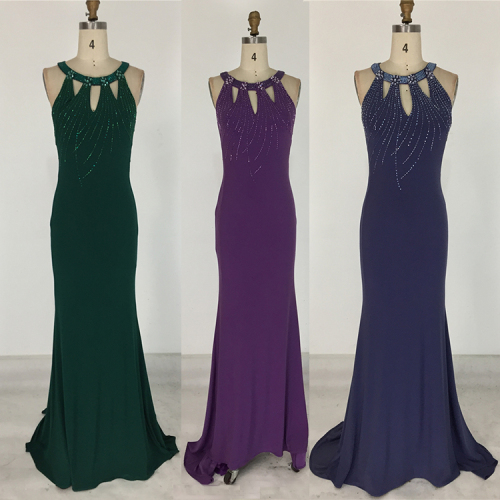 The Chaozhou evening dress for women features a unique design with exquisite beadings and rhinestones