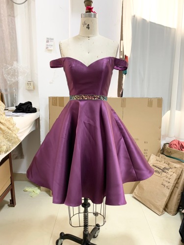 Off Shoulder Plus Size knee length stone waistline Homecoming Dresses with Pockets short 8th grade prom dresses