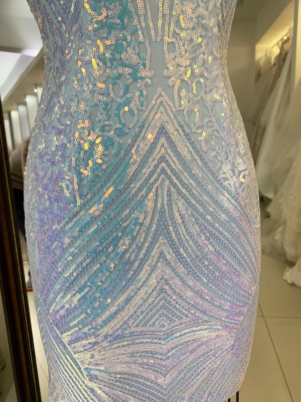 Light blue sleeveless with sequined pattern deep V neck open back fitted short prom homecoming dresses 30 - 99 pieces