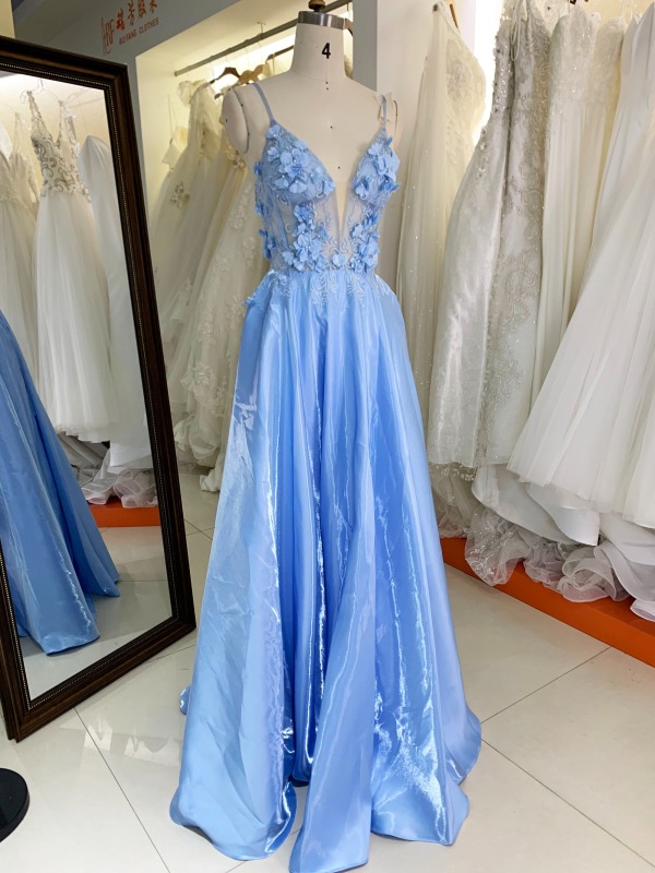 Light blue sleeveless lace up back shiny satin prom dresses 3D floral party evening dress