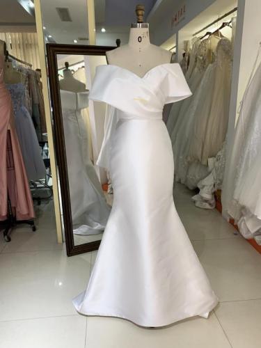 New simple elegant off shoulder hand pleated mermaid fitted satin bridal dresses with long train for wedding