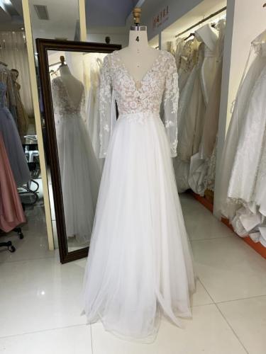 Tulle embroidery V neck back a line elegant white bridal dresses for wedding wedding dress long sleeve luxury