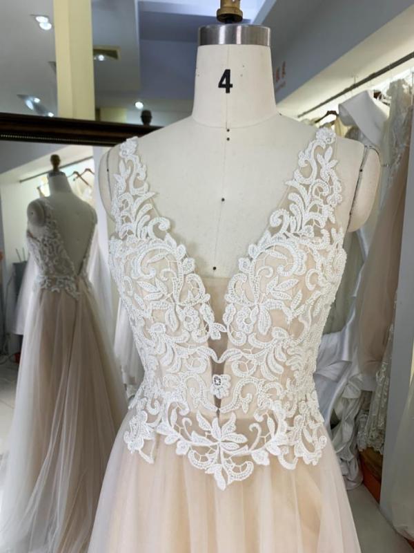 A Line embroidery tulle sleeveless white on nude bridal dresses with for wedding