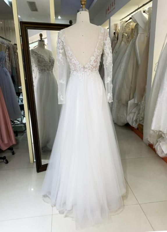 Tulle embroidery V neck back a line elegant white bridal dresses for wedding wedding dress long sleeve luxury
