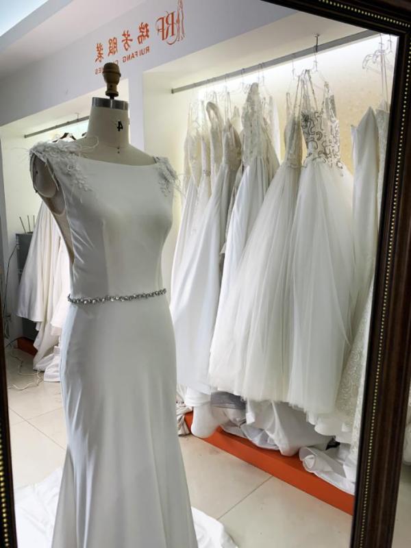 Bridal Strech jersey luxury satin sleeveless feather hand beading waist chain mermaid long wedding dresses