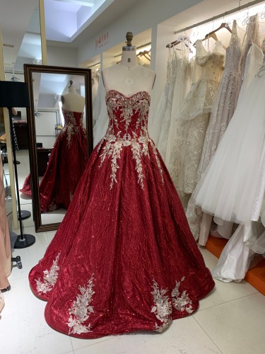 New formal elegant strapless red gold embroidery quinceanera dresses
