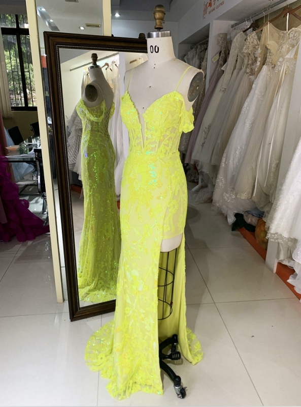 Yellow embroidered prom dresses with modest evening dress 2023 floor-length