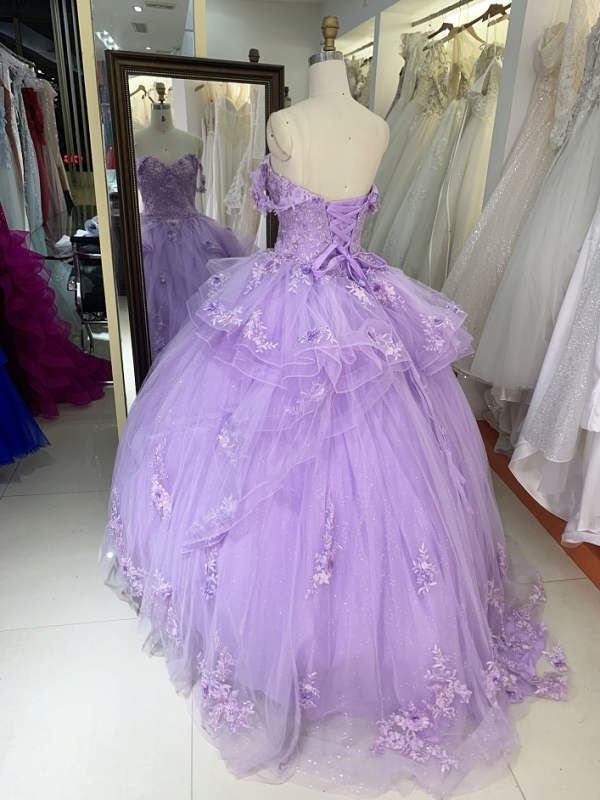 2024 Women new quinceaneras dress lace ruffles long party elegant romantic