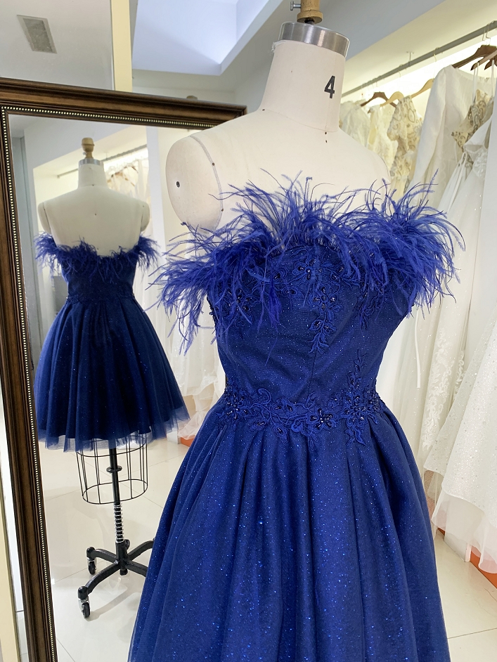 2024 New blue feather short glitter homecoming dresses for fat girls sexy