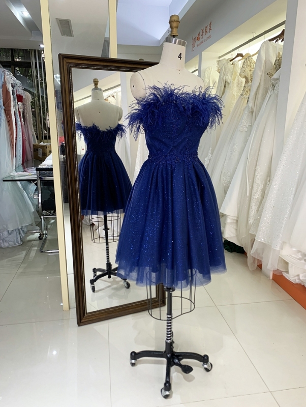 2024 New blue feather short glitter homecoming dresses for fat girls sexy